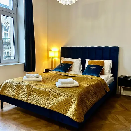Gryf W Centrum Szczecina By Stayly * שצ'צ'ין