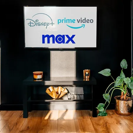 Gryf W Centrum Szczecina By Stayly * Szczecin