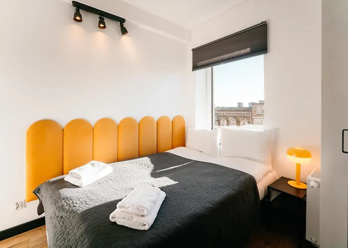 Gryf W Centrum Szczecina Parking By Stayly * シュチェチン