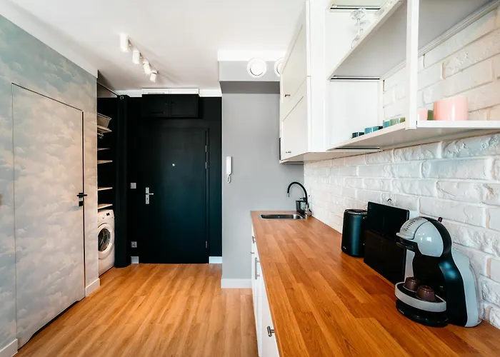 Gryf W Centrum Szczecina Parking By Stayly シュチェチン